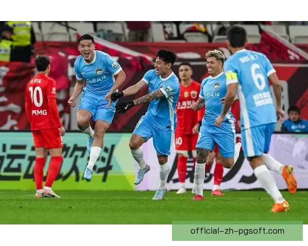 上海海港成功卫冕中超冠军再创辉煌 强势表现续写足球传奇